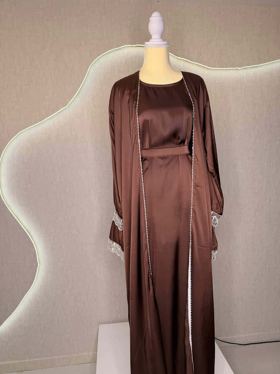 Abaya élégante marron