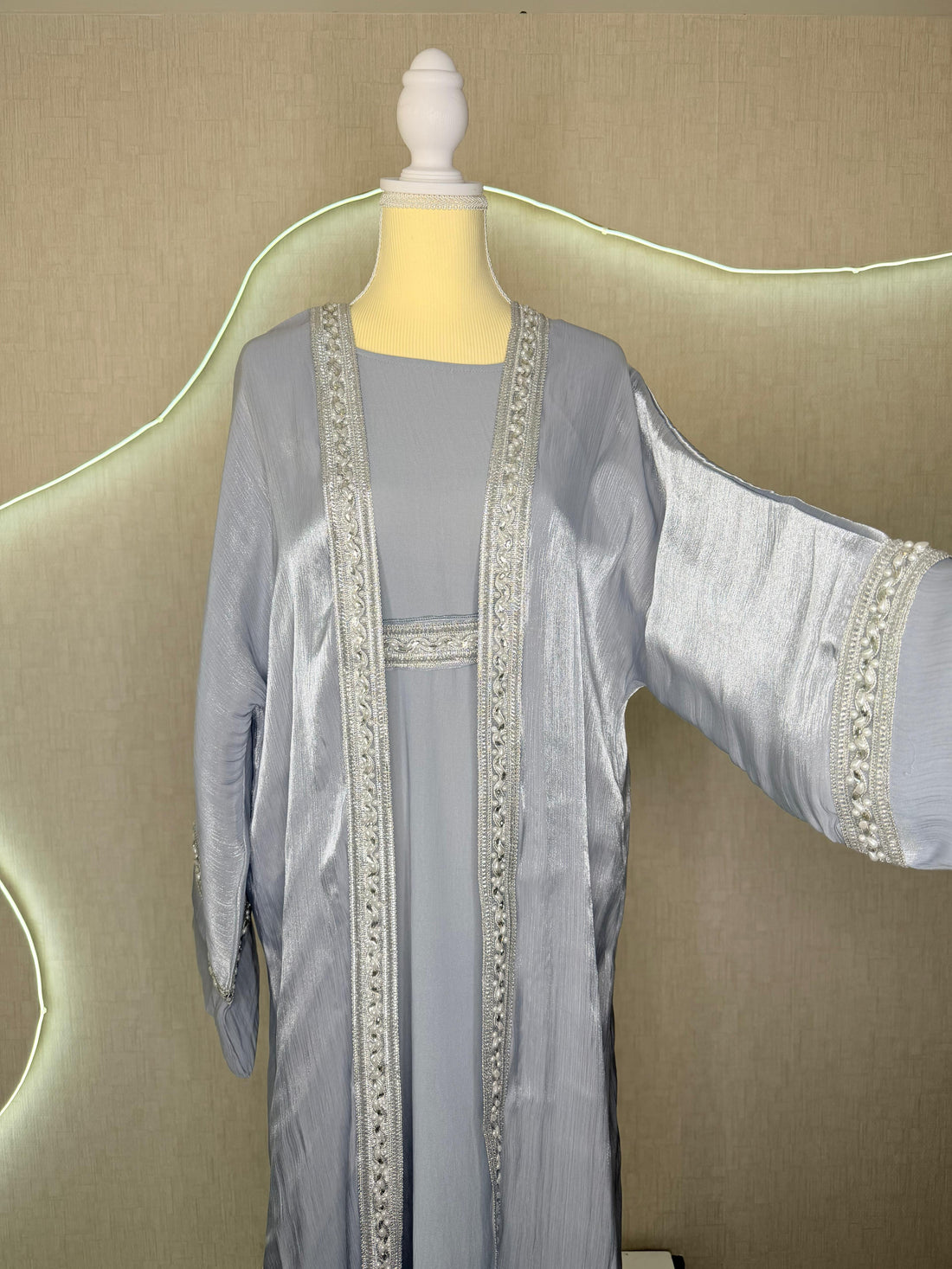 Abaya grise perlée