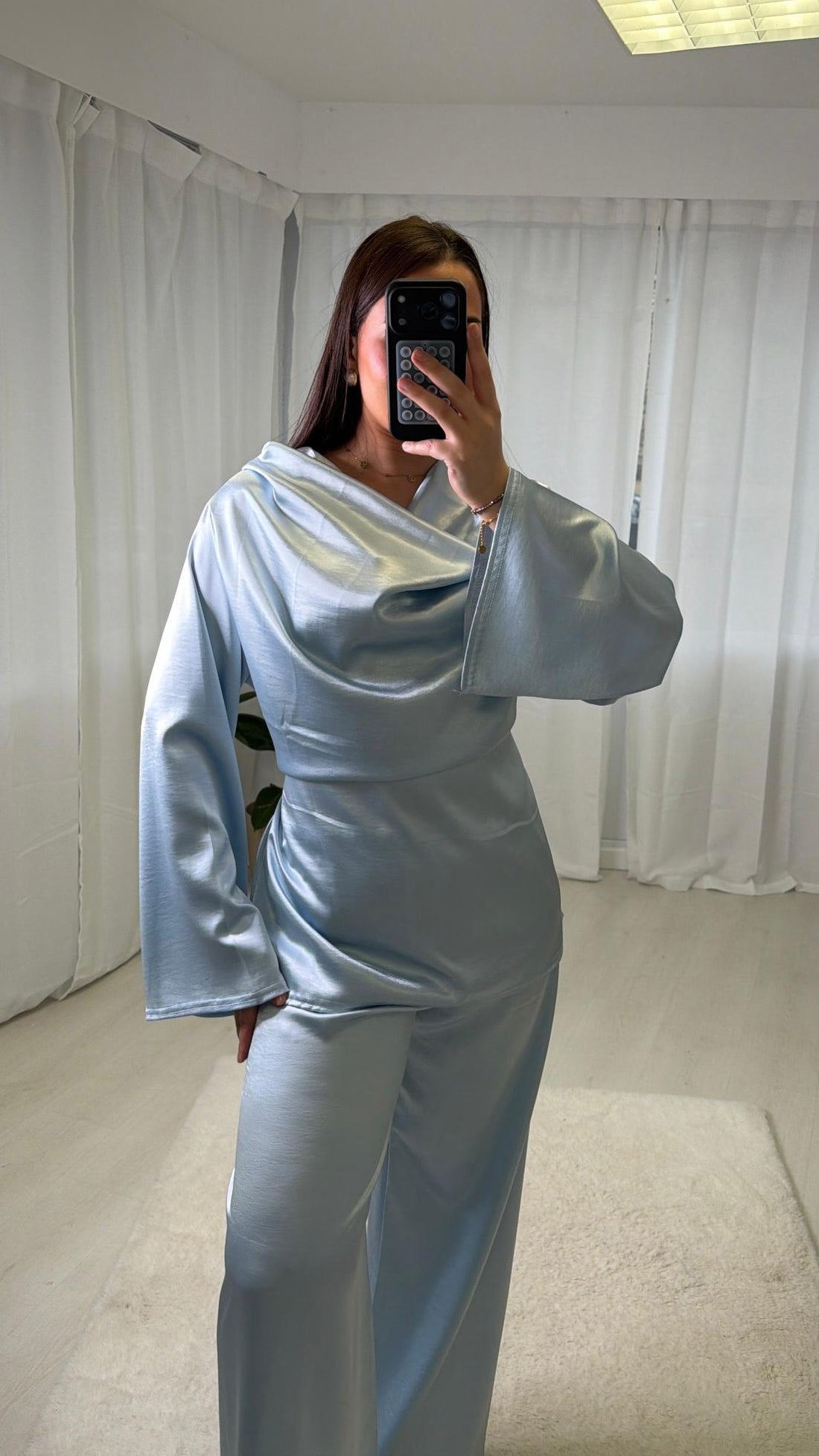 Ensemble en satin