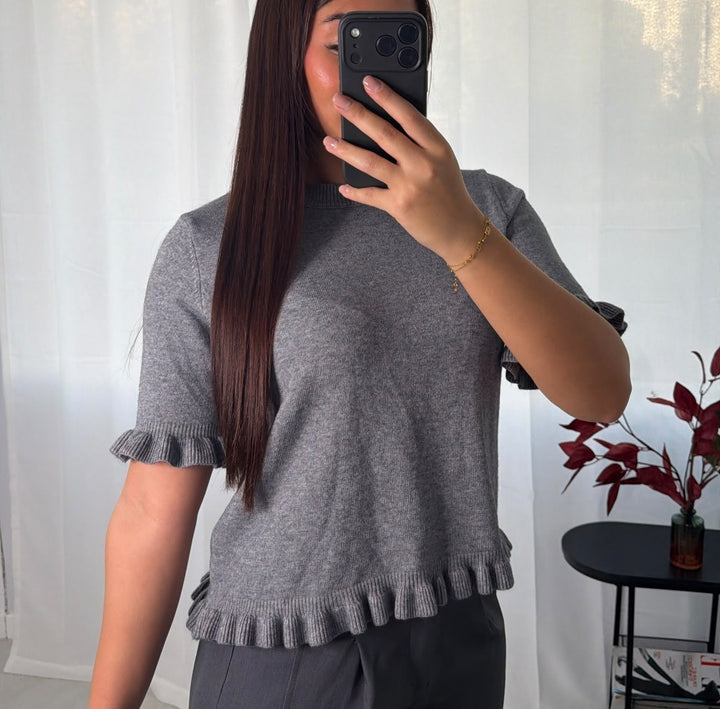 Pull froufrou manche courte